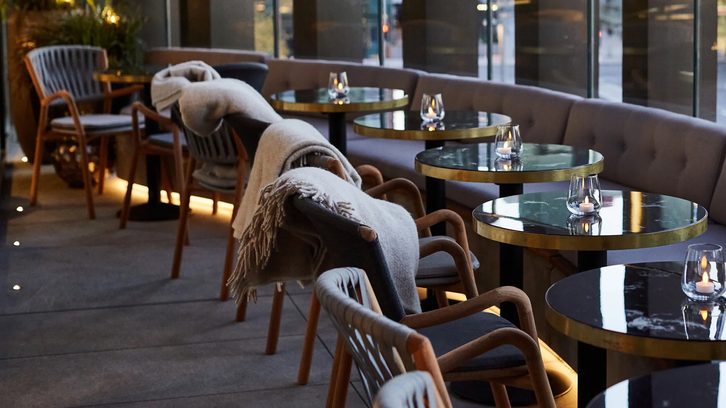 Travel and hotel interior design — The One Off
