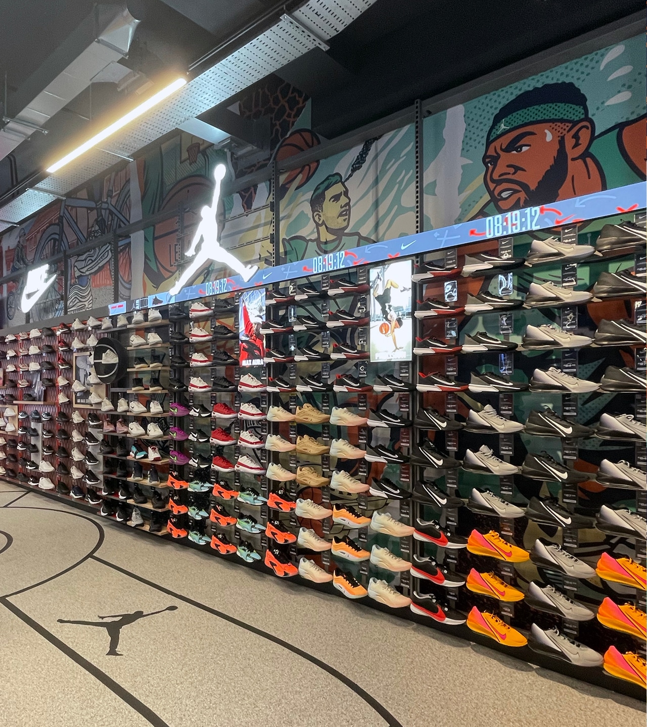 Nike retail activation graphics — The One Off