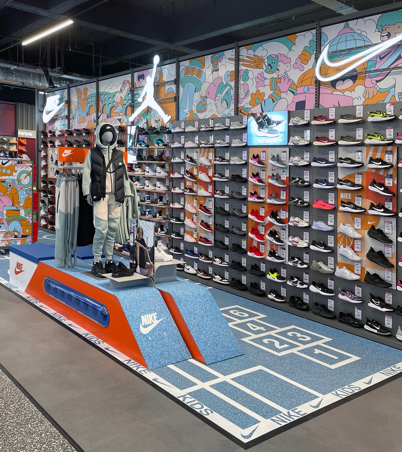Nike retail activation graphics — The One Off