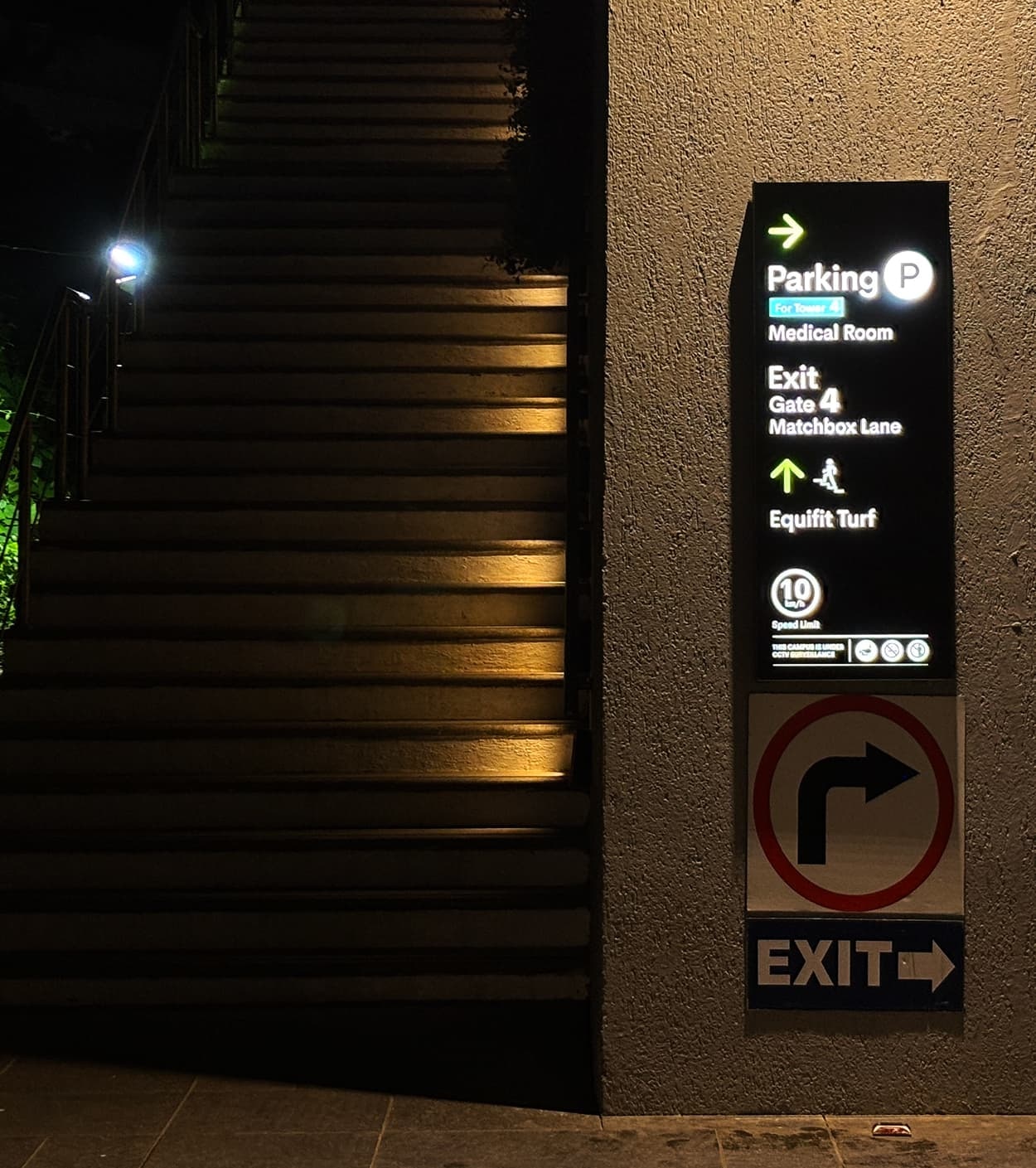 Mumbai Brookfield Outdoor Signage
